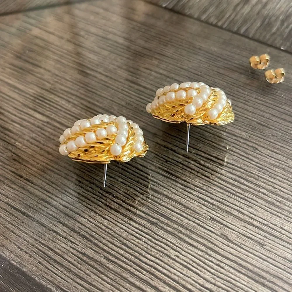 Avon Cirelle Collection Earrings With Surgical Steel Posts Faux Pearls